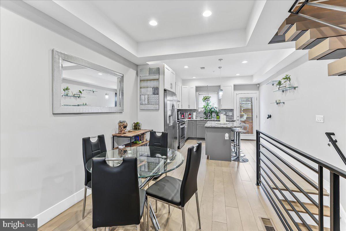 LOWER MOYAMENSING - Residential