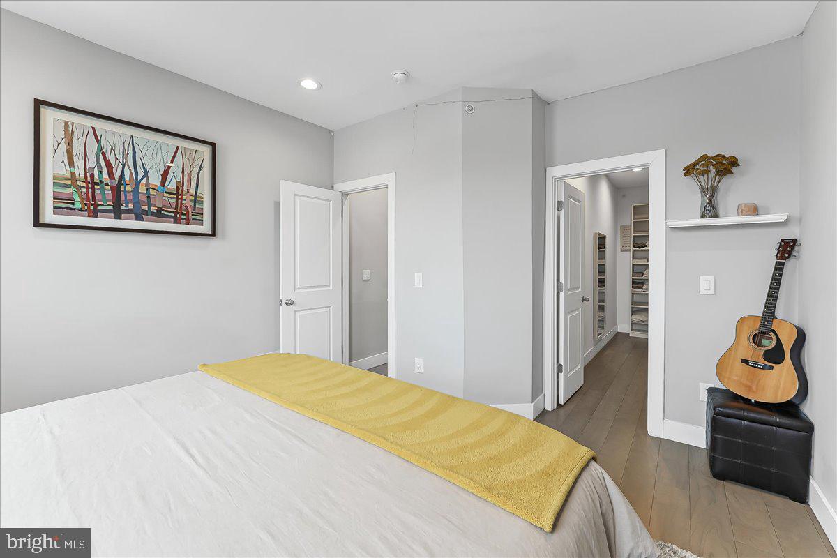 LOWER MOYAMENSING - Residential