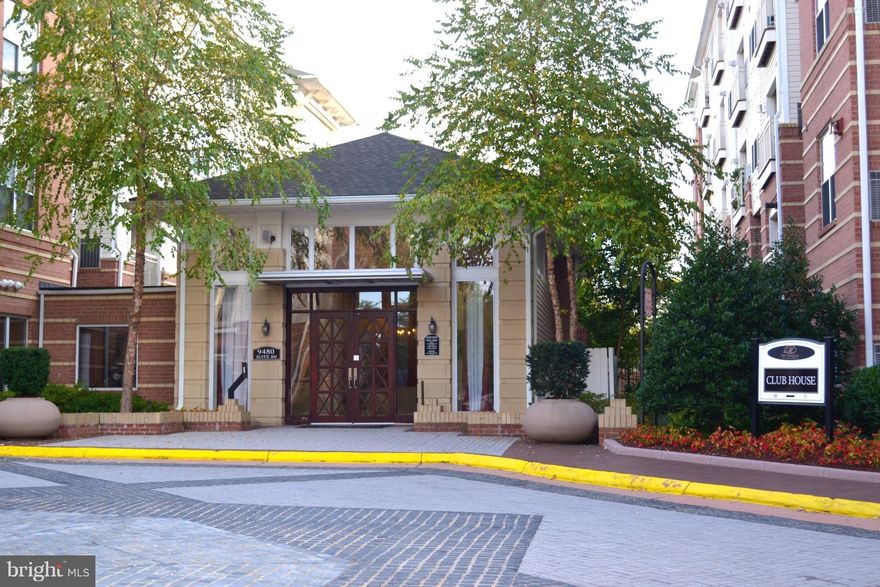 LOCATION!  SHORT WALK TO VIENNA METRO!  Beautiful and bright 1 Bedroom/1 Bath + Den Unit at Top Floor with balcony. 1 garage space assigned close to building entrance. Washer and Dryer in Unit. New S/S Kitchen Apps and freshly painted!  Close to everything!  Controlled access to Building and Garage. Building has elevator, gym, pool, etc.  One pet allowed subject to Association rules.