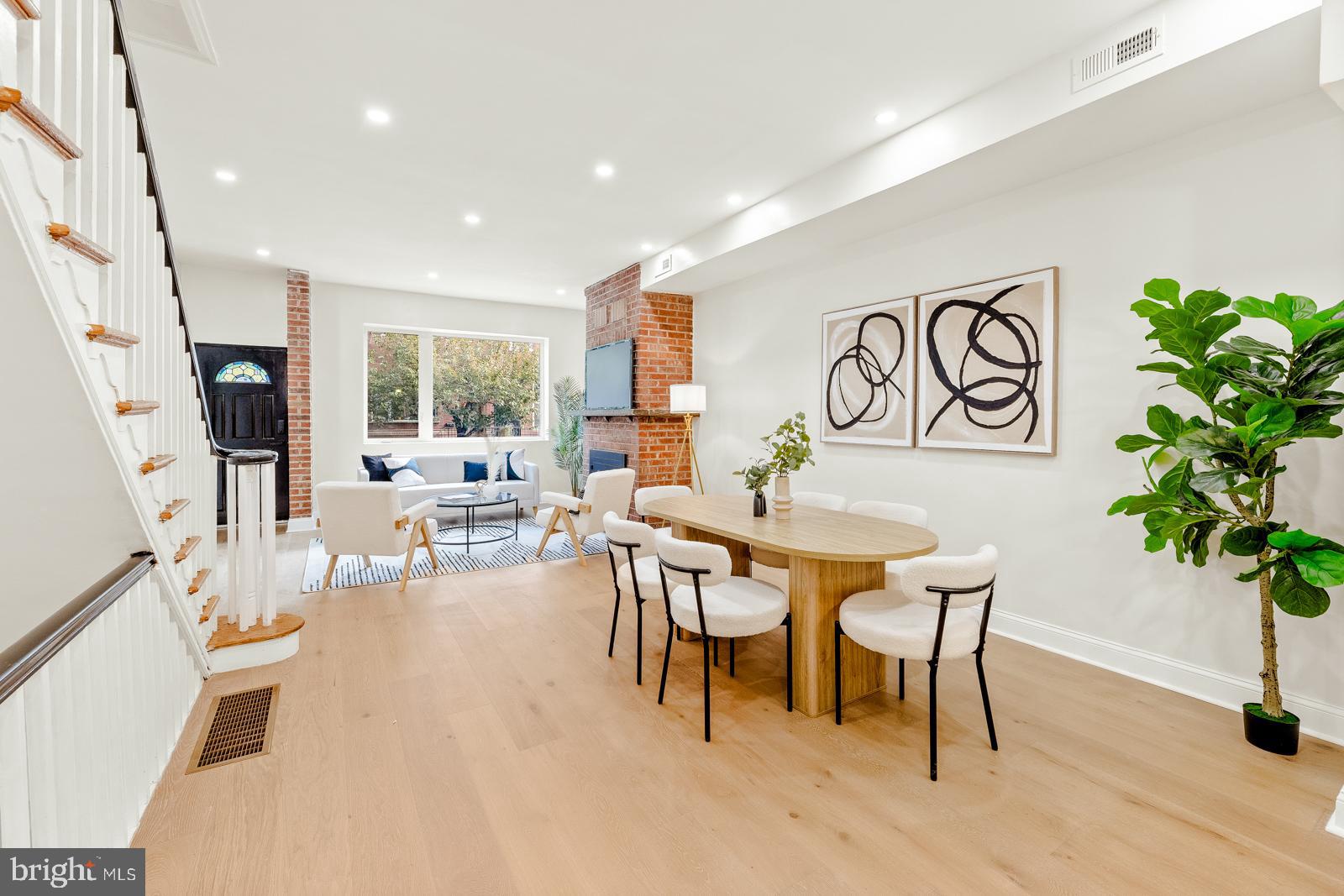 DICKINSON NARROWS - Residential