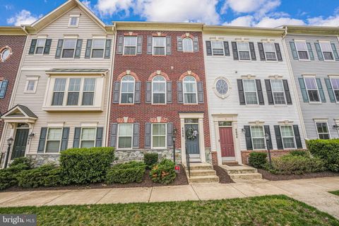 4606 POTOMAC HIGHLANDS CIRCLE TRIANGLE VA 22172