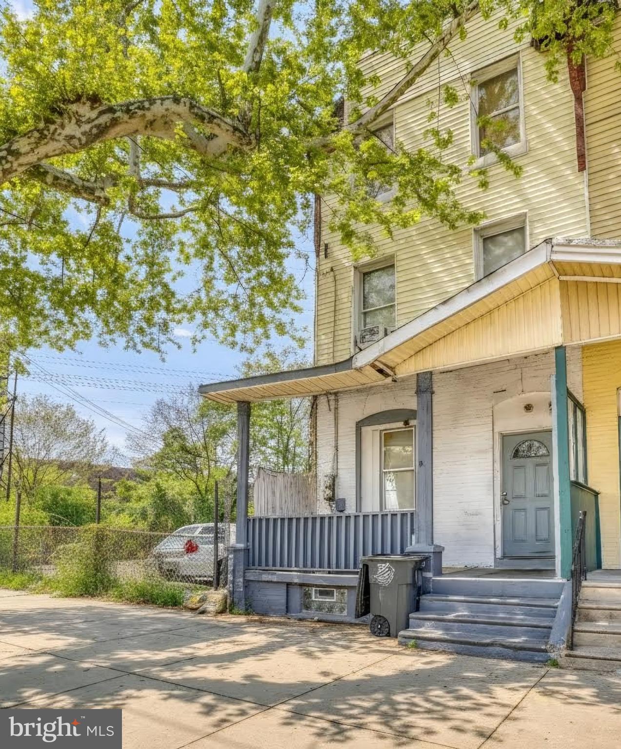 1212 BELMONT AVENUE