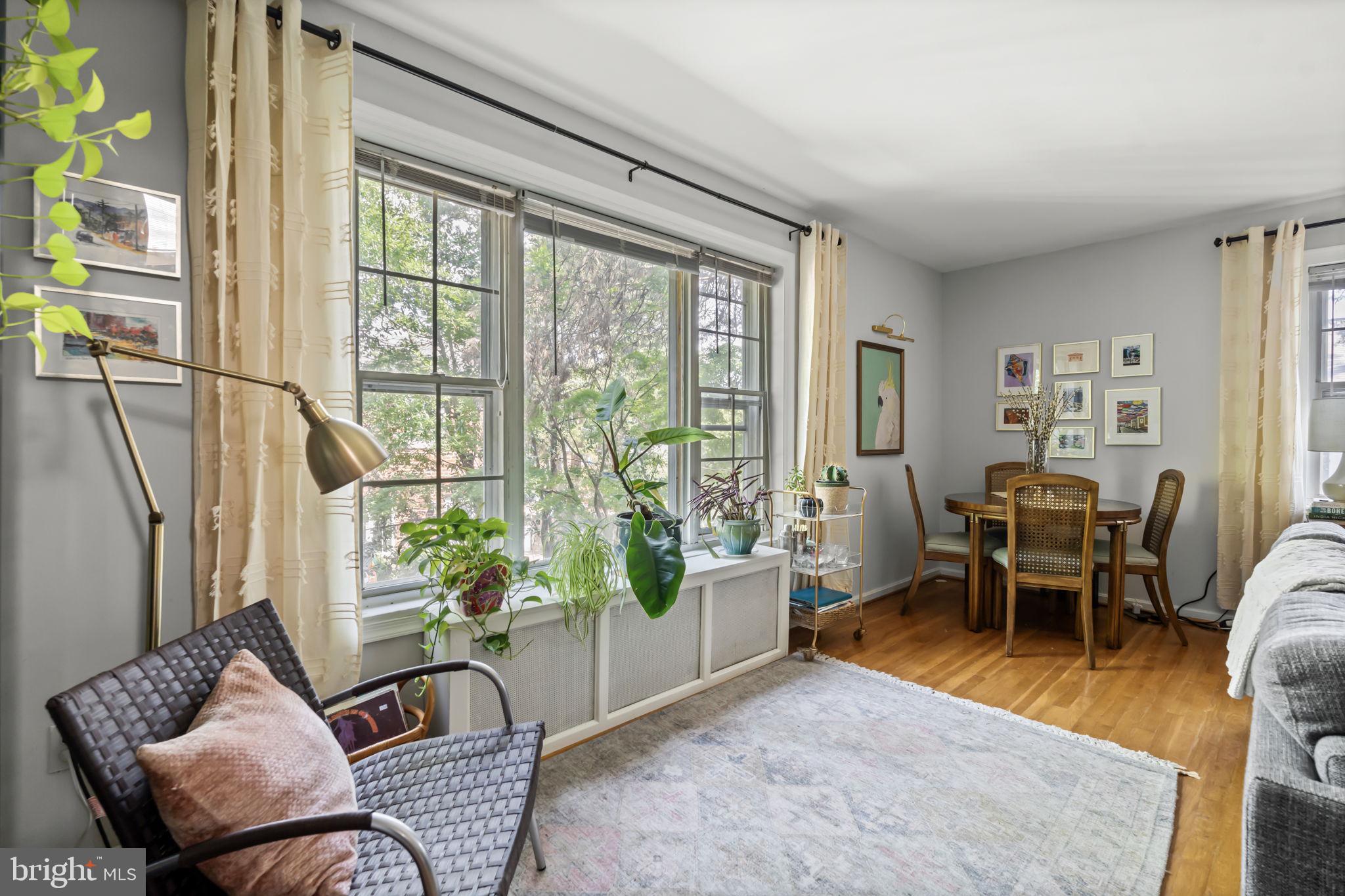 WARWICK VILLAGE - Residential