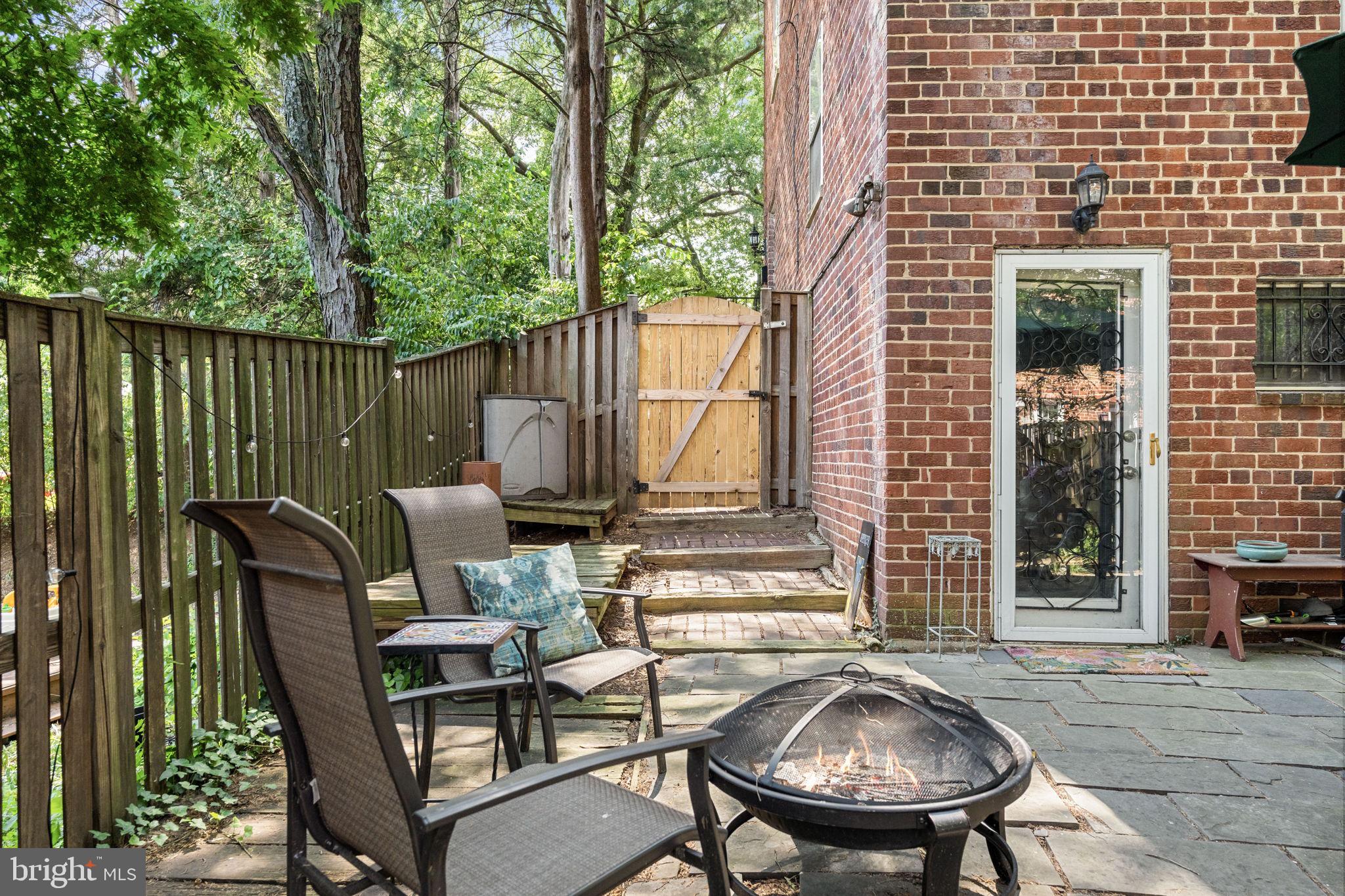 WARWICK VILLAGE - Residential