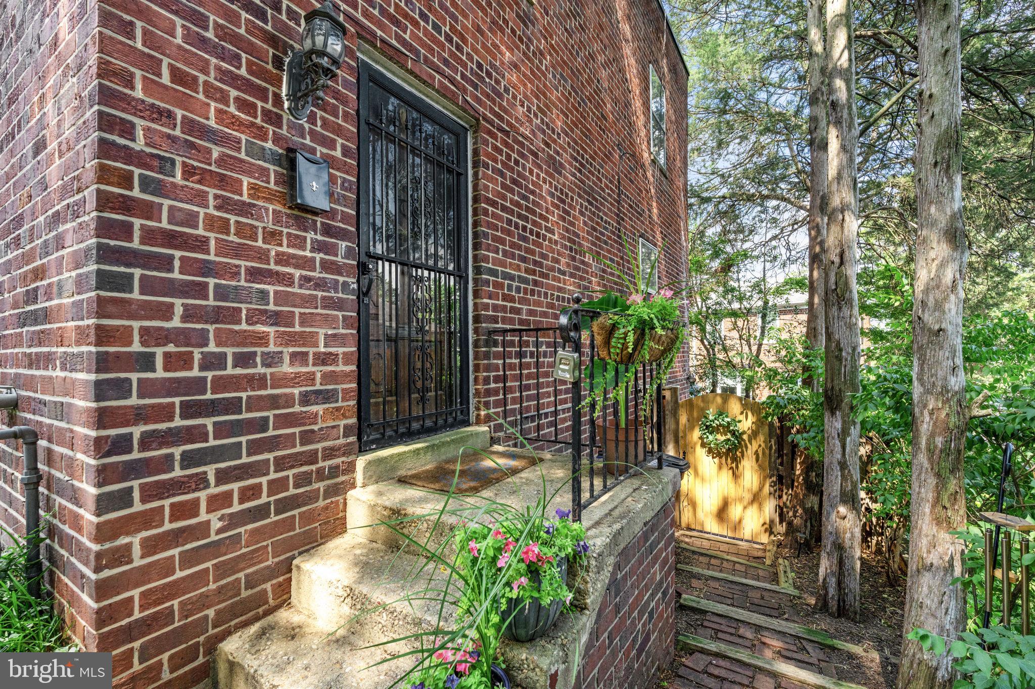 WARWICK VILLAGE - Residential