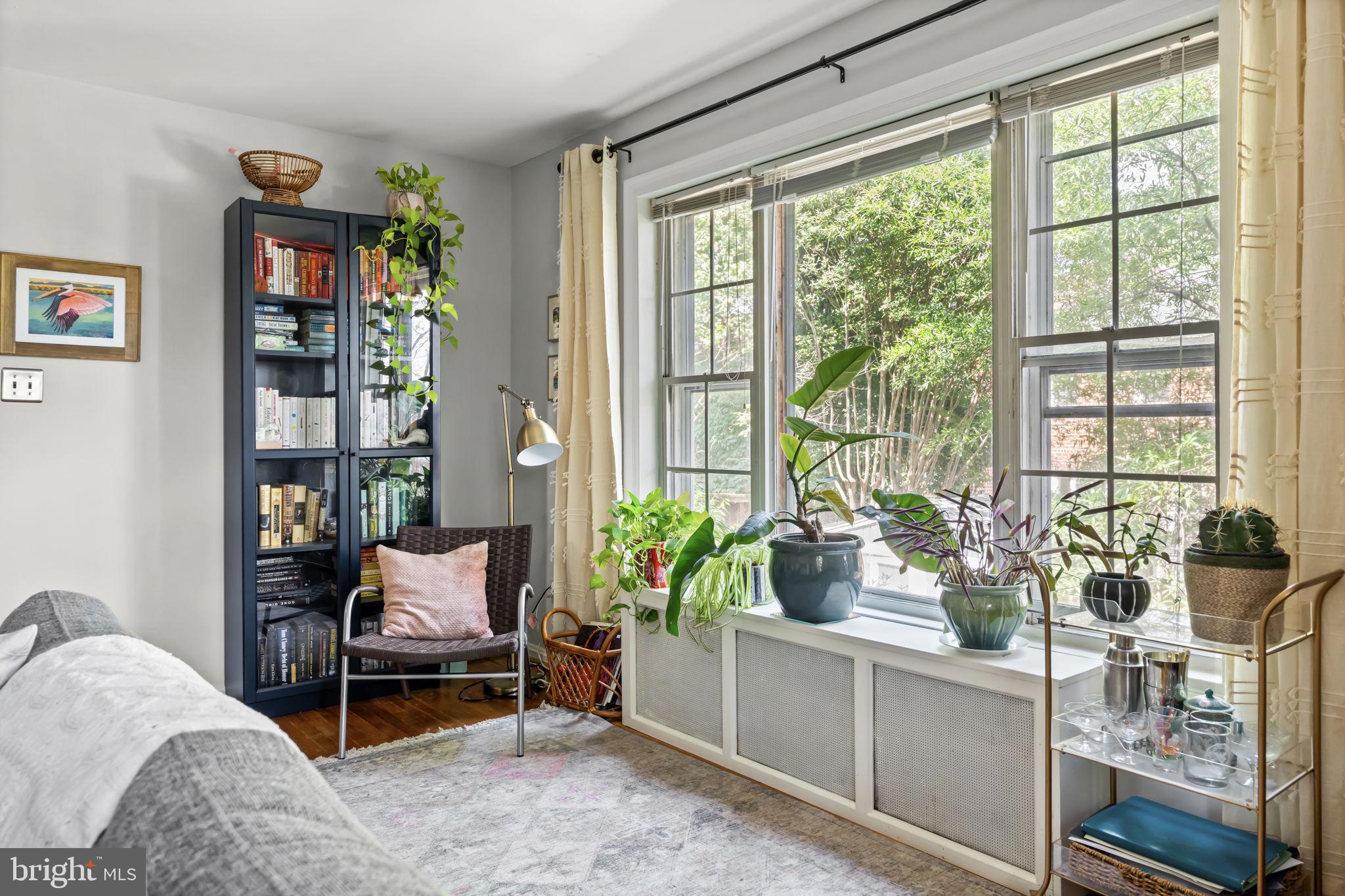 WARWICK VILLAGE - Residential