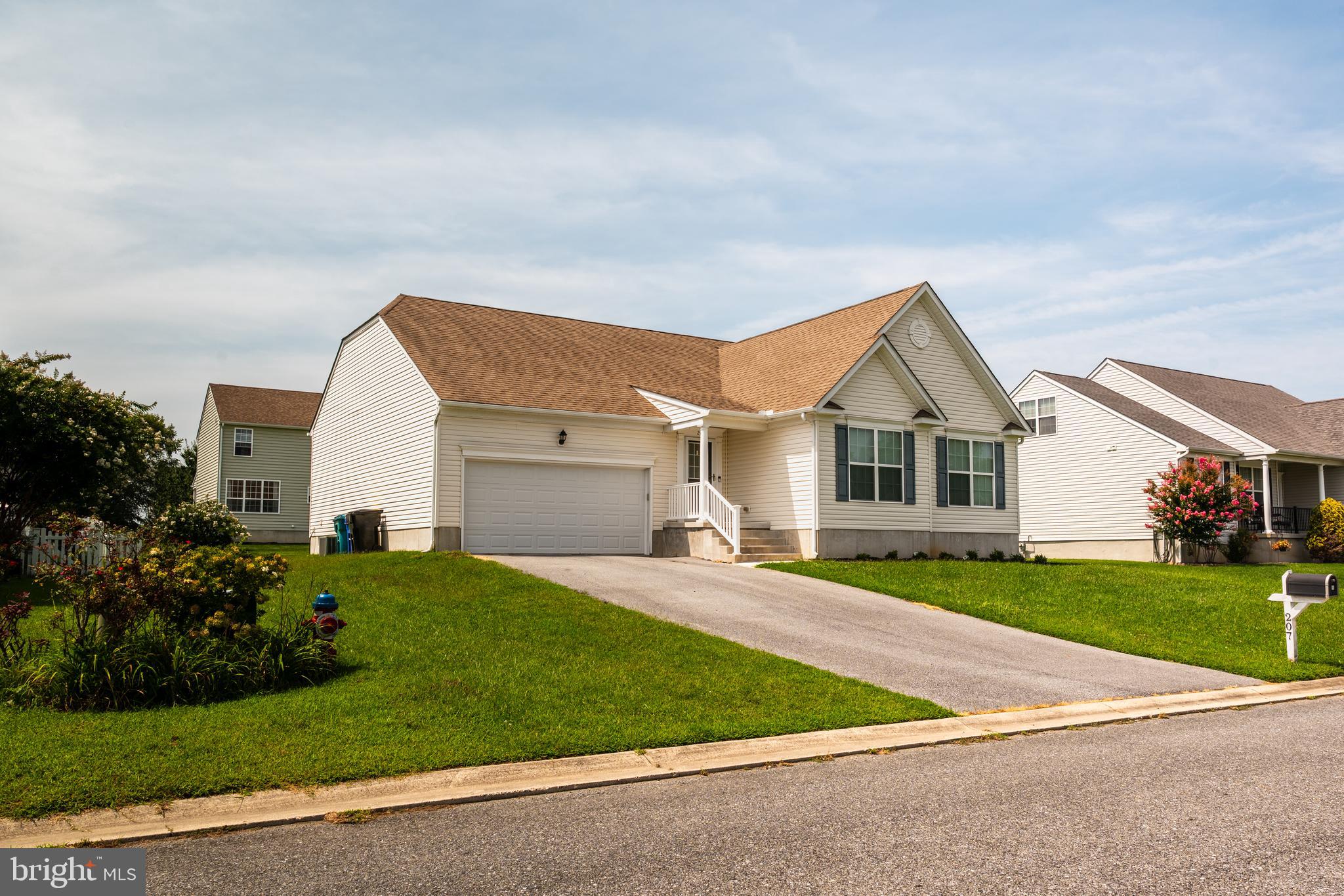 207 STONEBRIDGE DRIVE