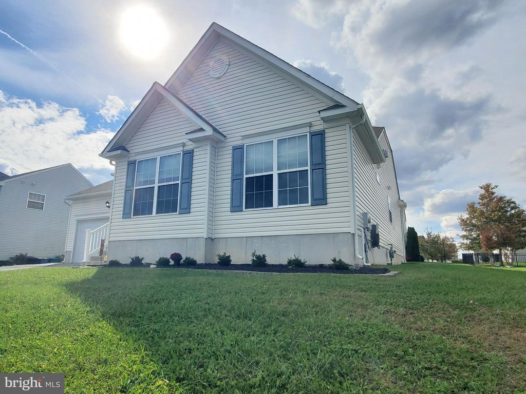 Photo of 207 Stonebridge Drive, FELTON, DE 19943 (MLS # DEKT2040312)