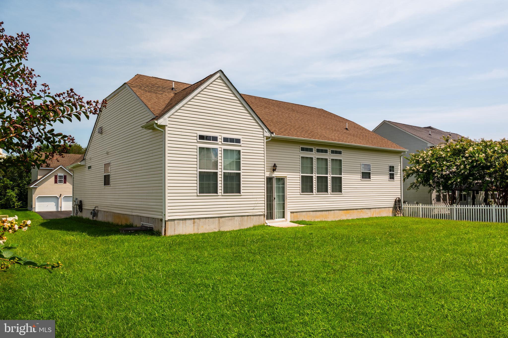 207 STONEBRIDGE DRIVE
