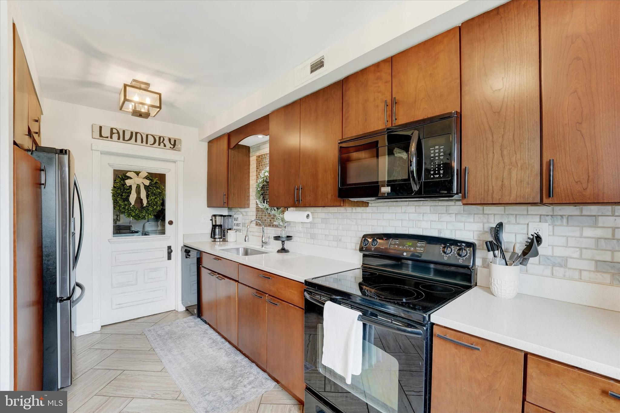 BEAVER RUN KNOLL - Residential