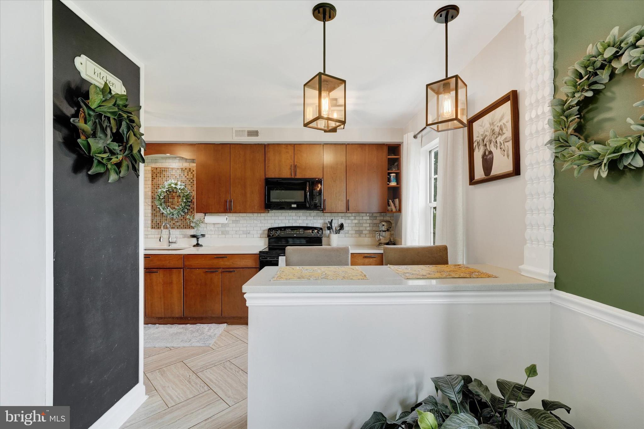 BEAVER RUN KNOLL - Residential