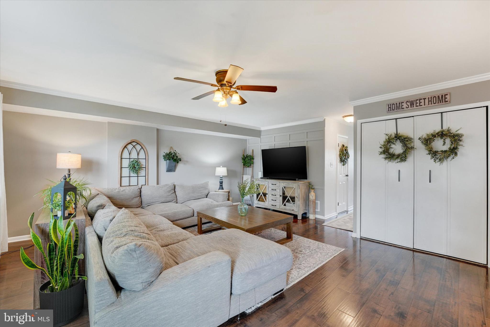 BEAVER RUN KNOLL - Residential