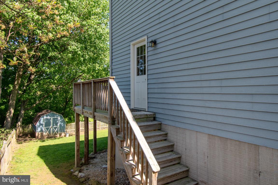 SMALL CROSSINGS - Residential