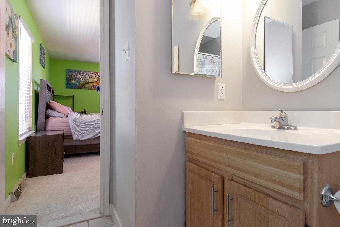 SMALL CROSSINGS - Residential