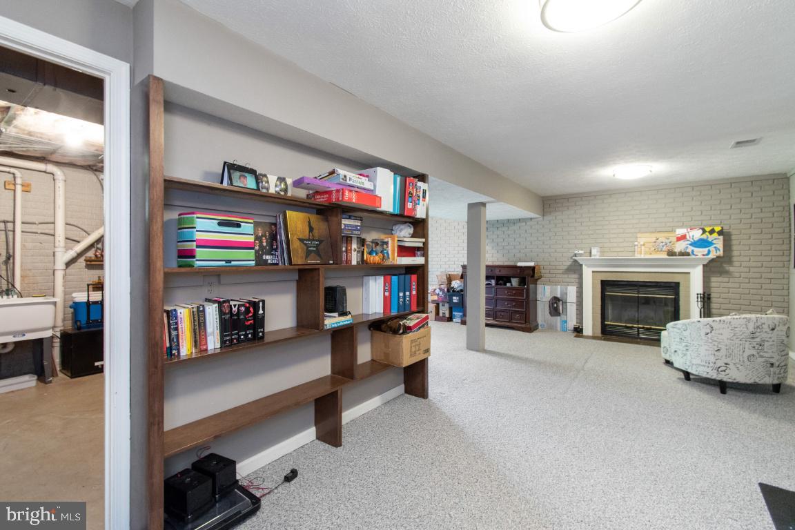 SMALL CROSSINGS - Residential