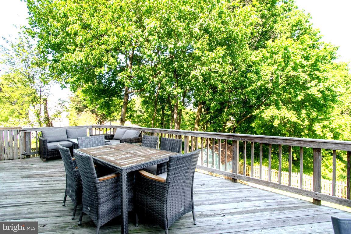 SMALL CROSSINGS - Residential