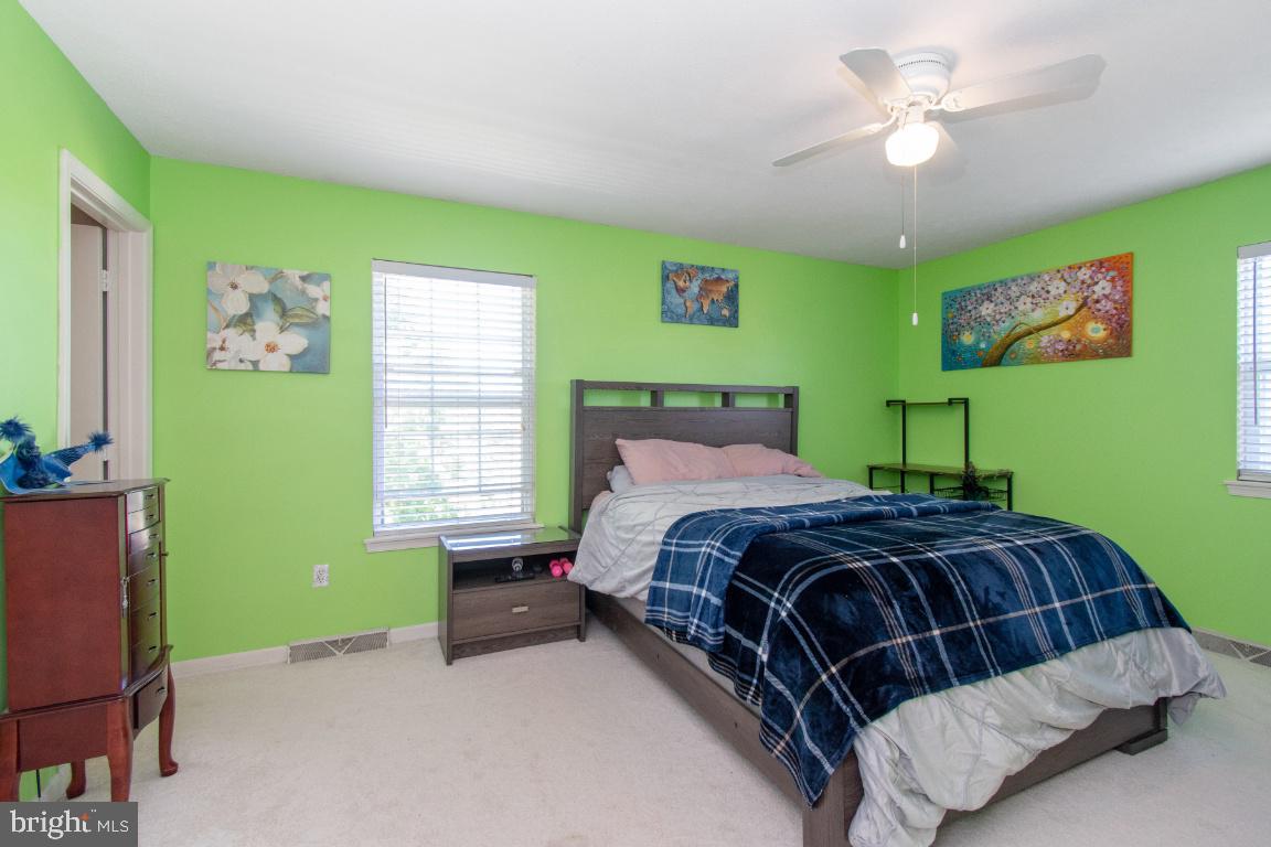 SMALL CROSSINGS - Residential