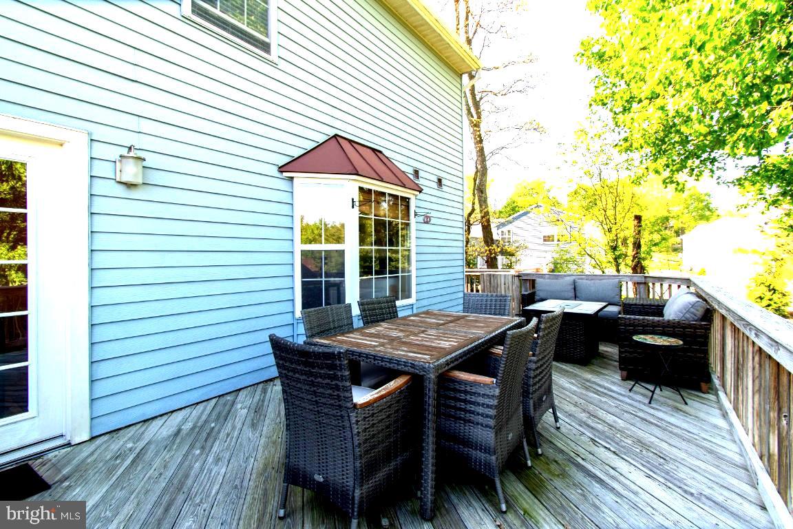 SMALL CROSSINGS - Residential