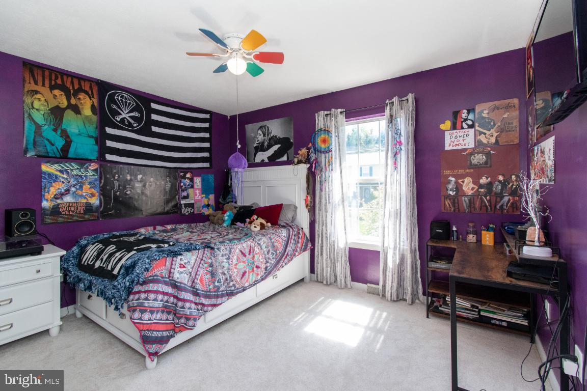 SMALL CROSSINGS - Residential