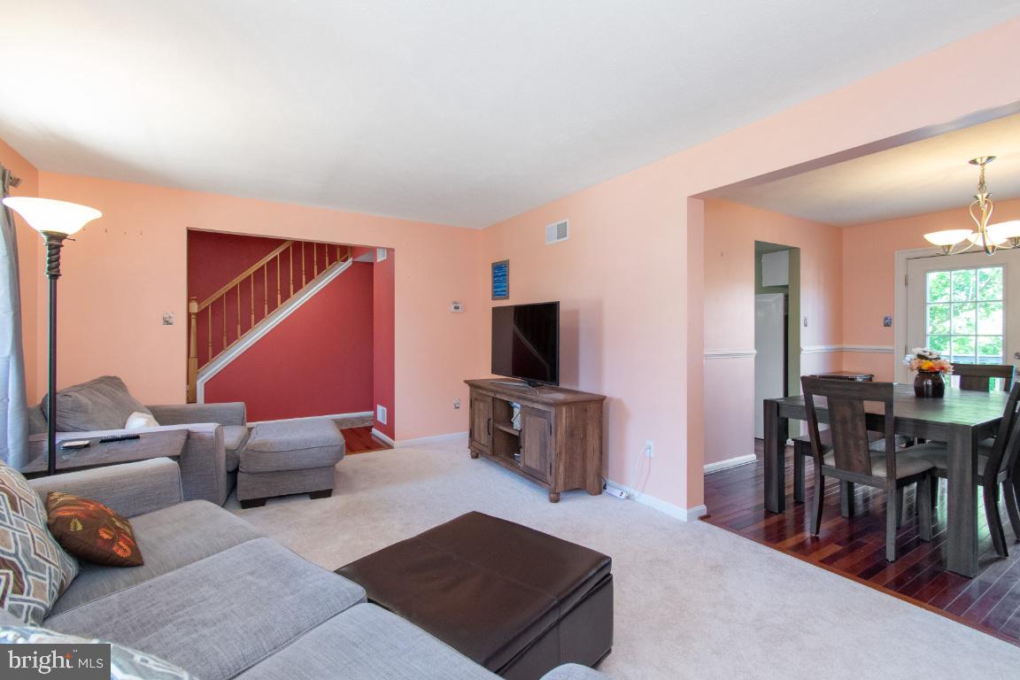 SMALL CROSSINGS - Residential