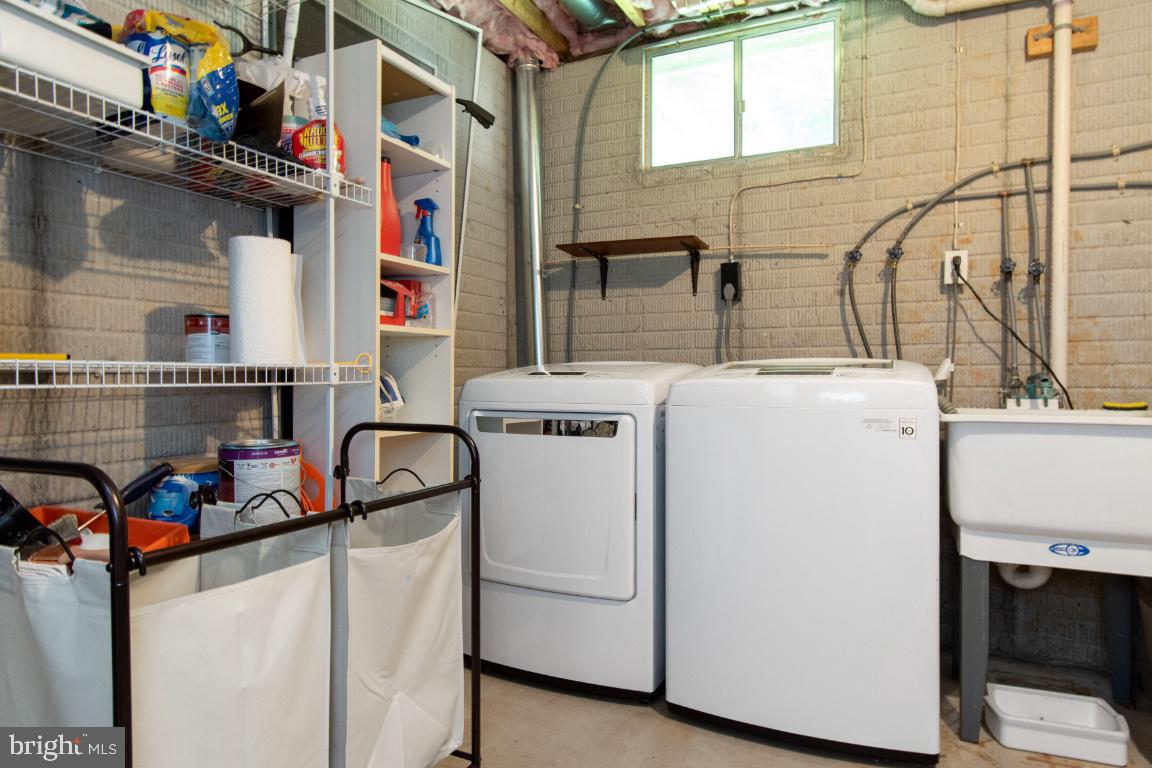 SMALL CROSSINGS - Residential