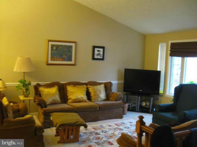 NEWPORT - Residential Lease