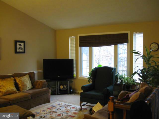 NEWPORT - Residential Lease