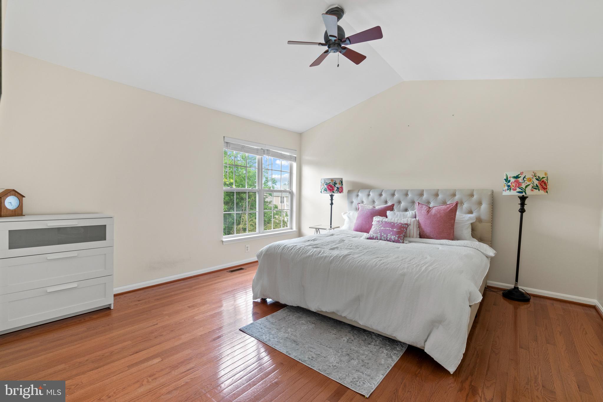 SUGARLAND OAKS - Residential