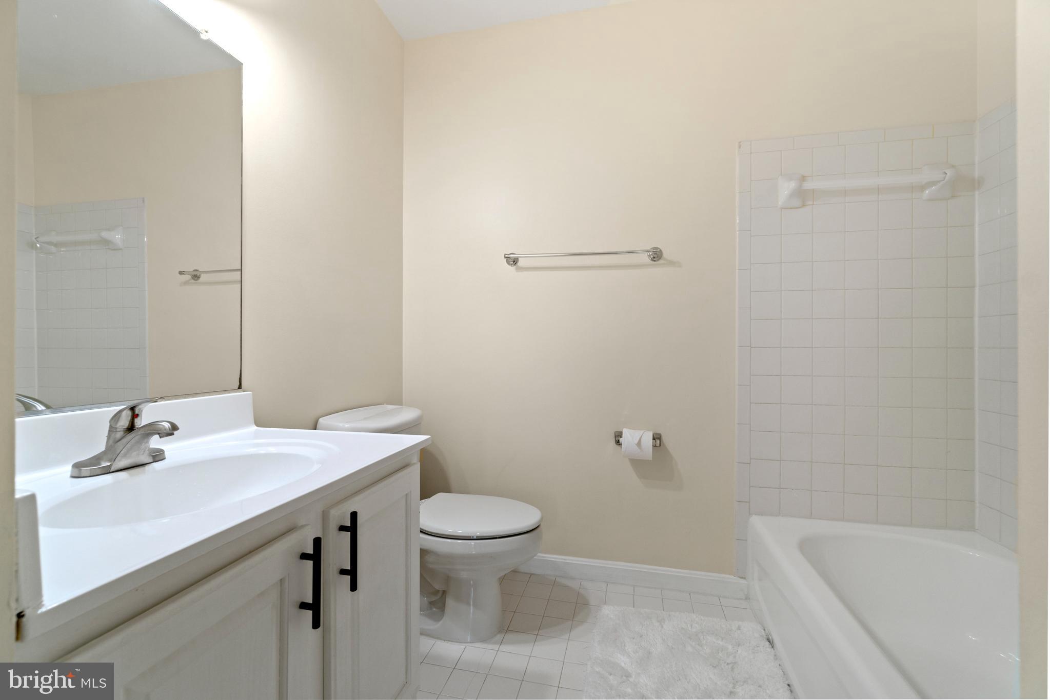 SUGARLAND OAKS - Residential