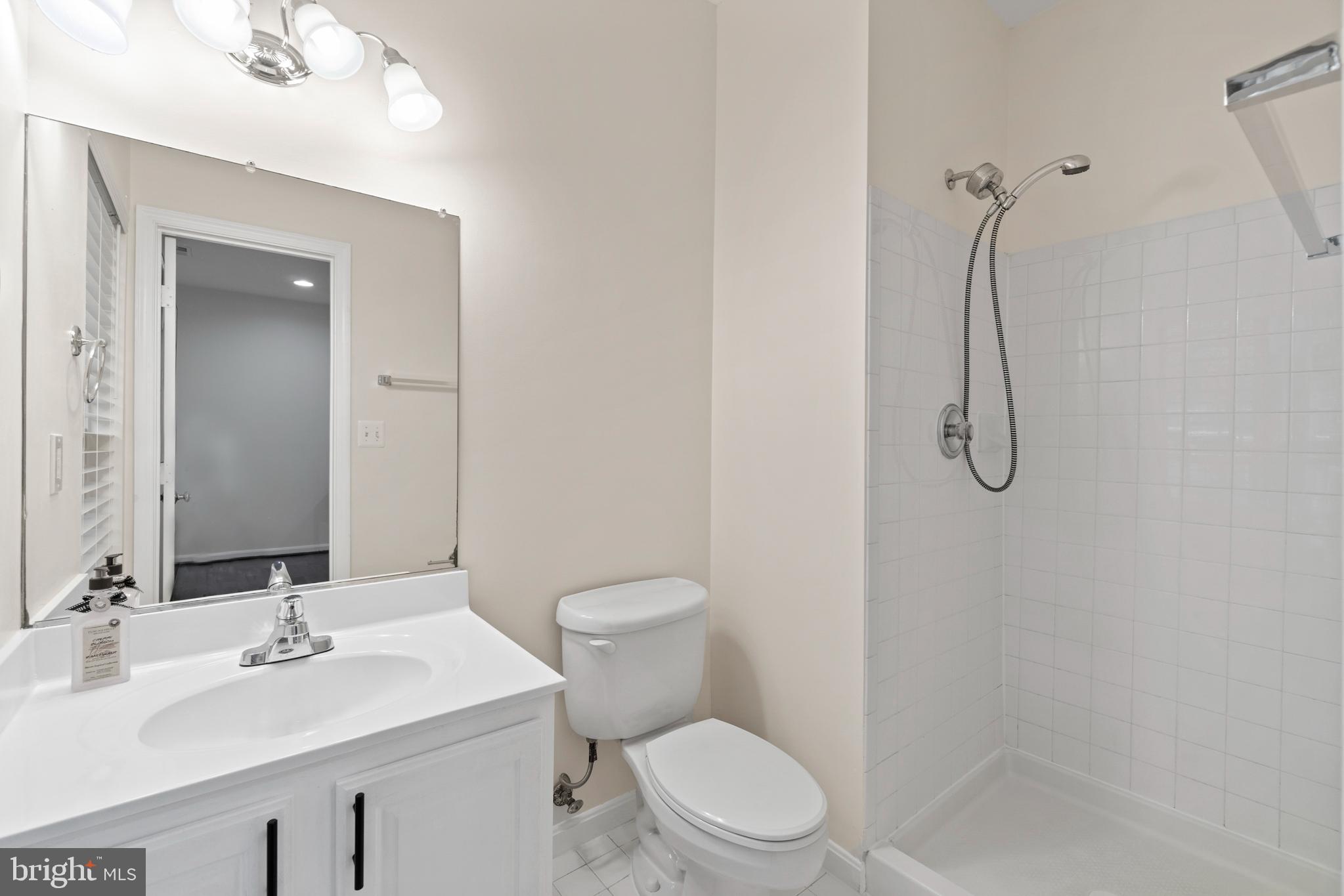 SUGARLAND OAKS - Residential