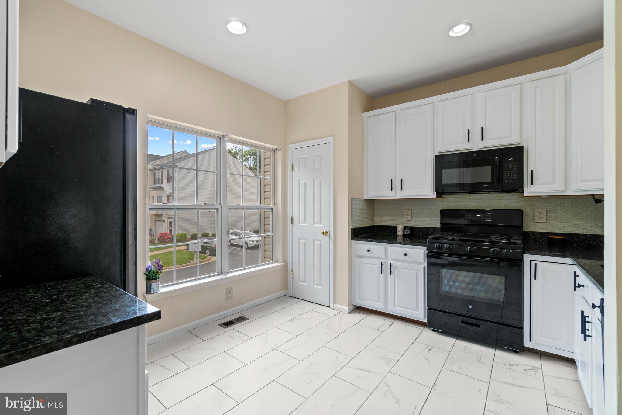 SUGARLAND OAKS - Residential