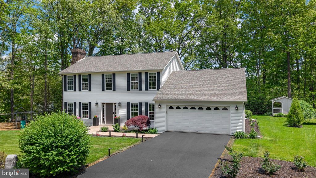 Photo of 655 Belmont Circle, STATE COLLEGE, PA 16803 (MLS # PACE2518796)