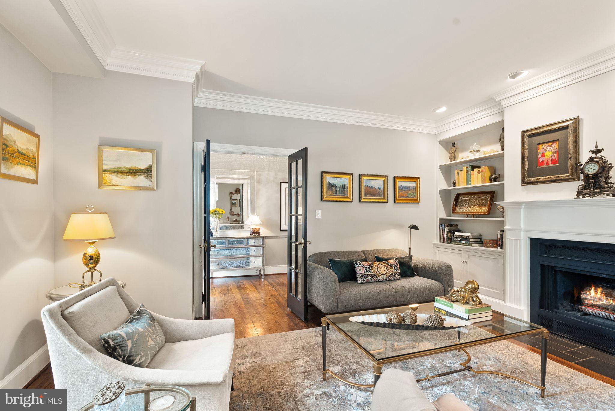 OLD TOWN ALEXANDRIA - Residential