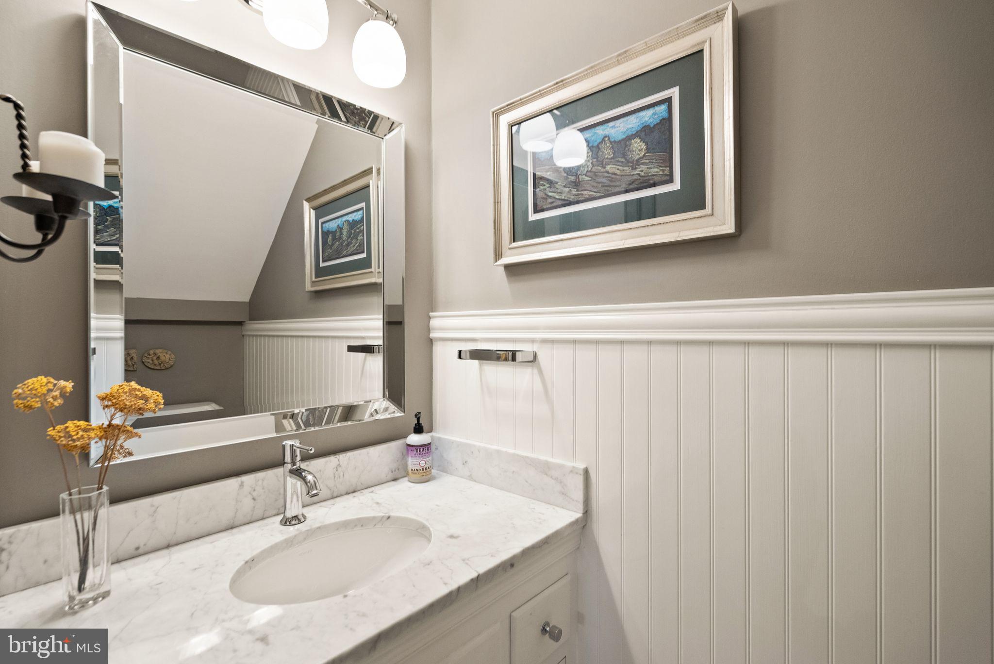 OLD TOWN ALEXANDRIA - Residential