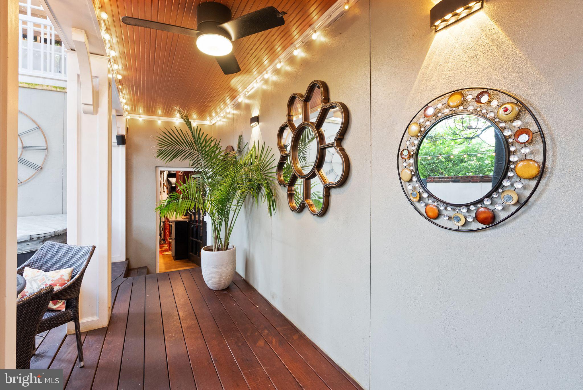 OLD TOWN ALEXANDRIA - Residential