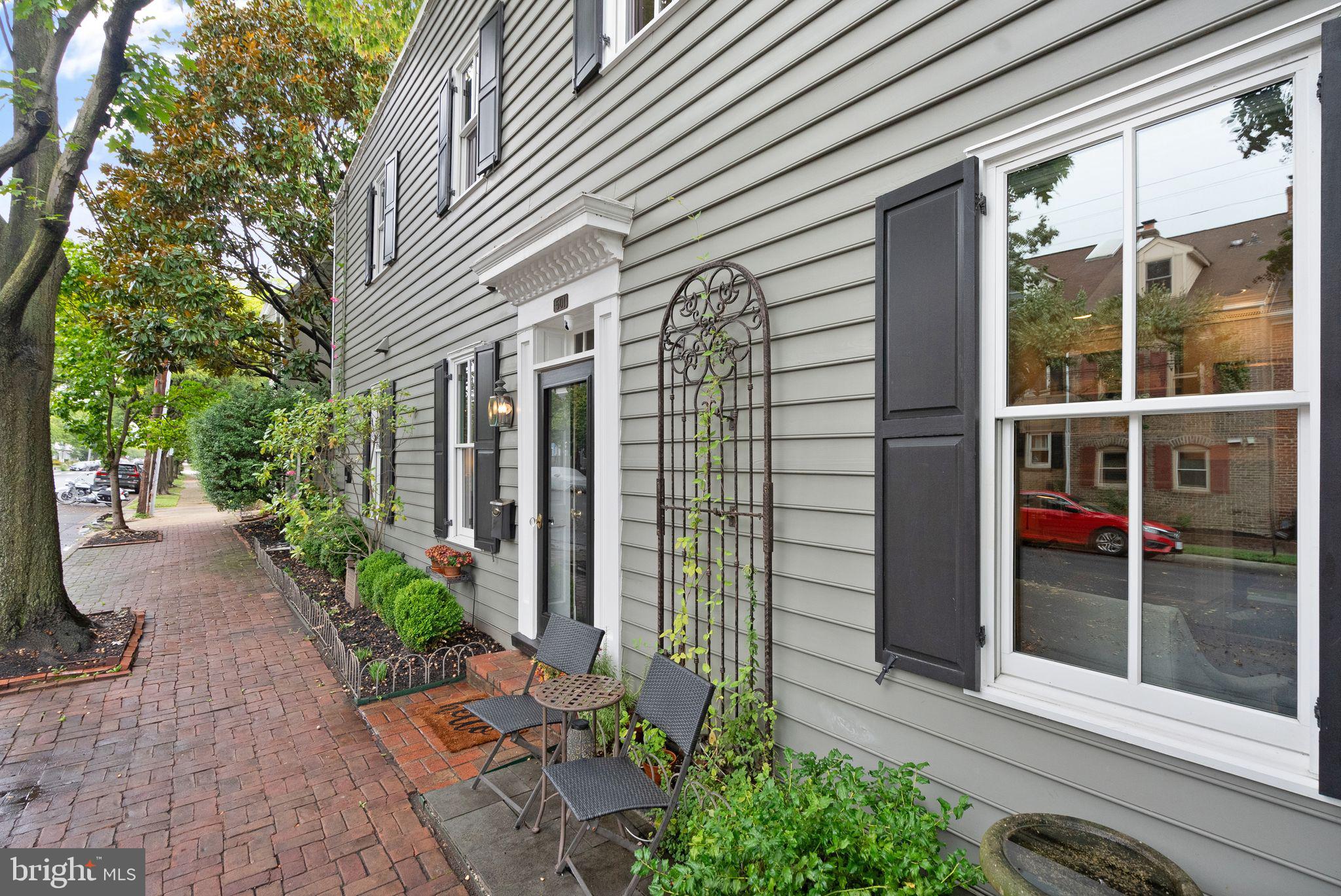 OLD TOWN ALEXANDRIA - Residential