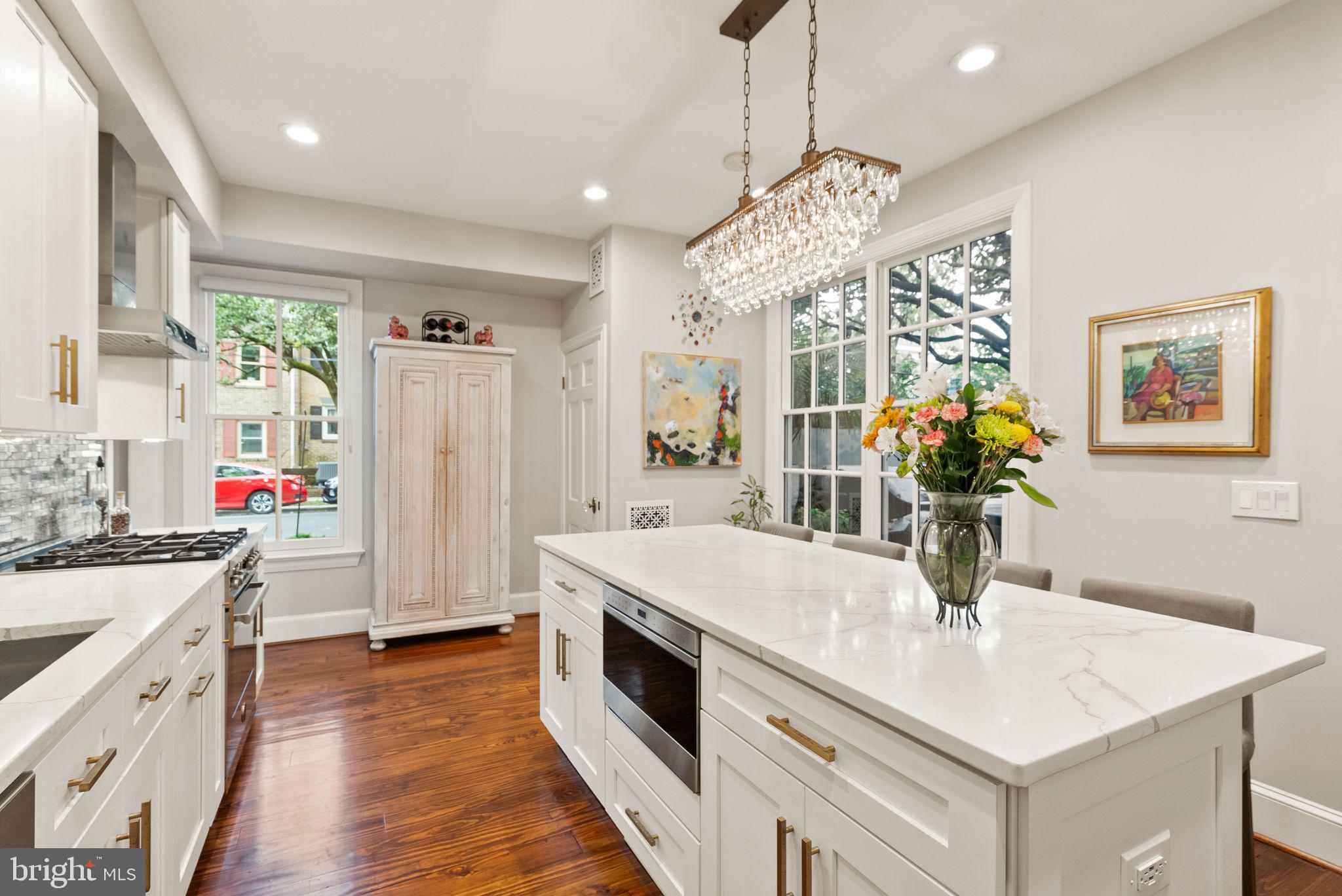 OLD TOWN ALEXANDRIA - Residential