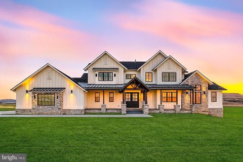 Homes For Sale - 7460 Heritage Oak Terrace Ter<br/> MIDDLETOWN, MD 21769