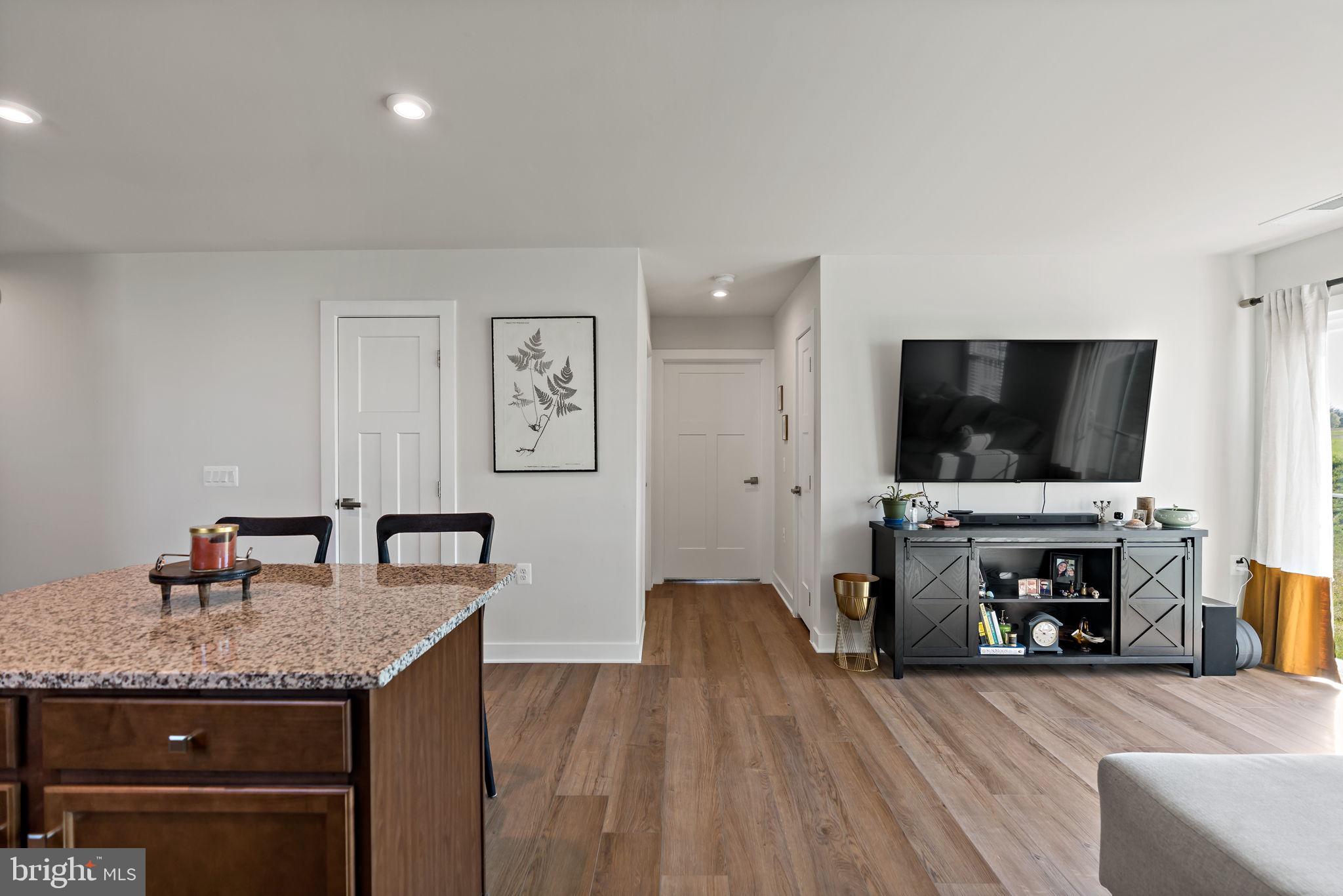 CARDINAL POINTE - Residential