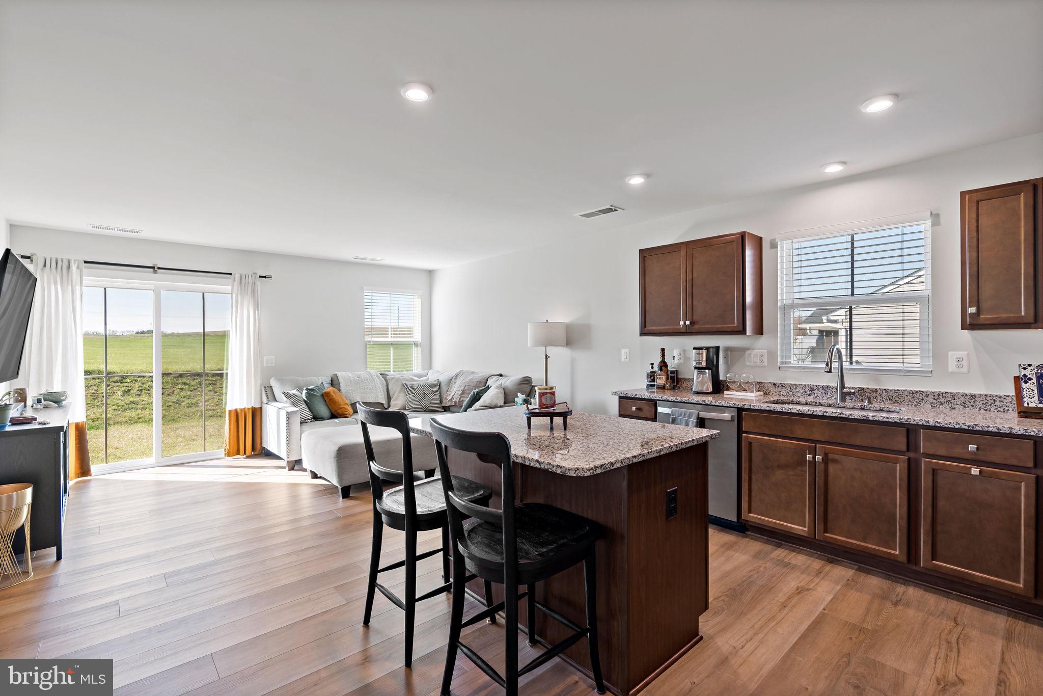 569 PERSPECTIVE PLACE