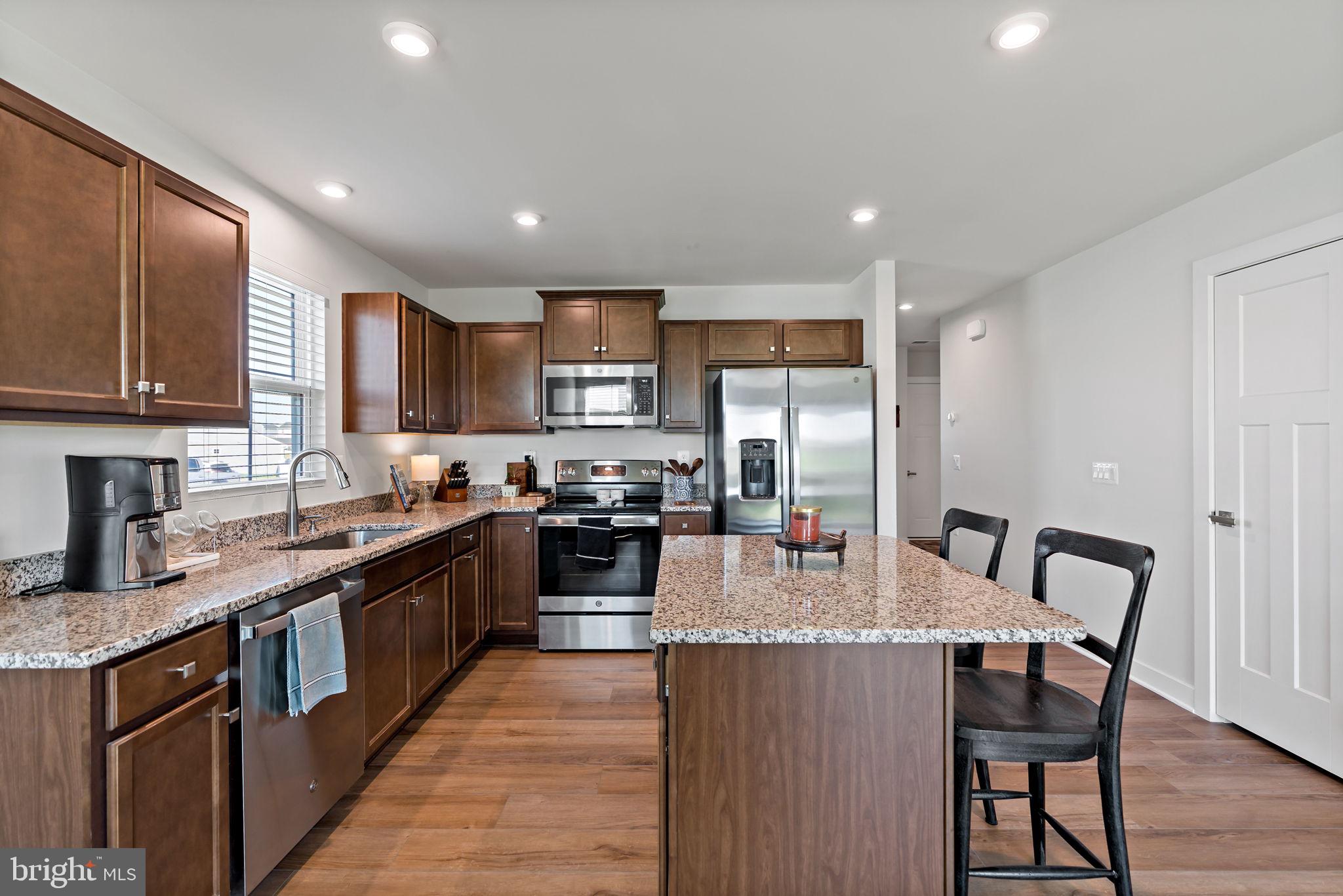 CARDINAL POINTE - Residential