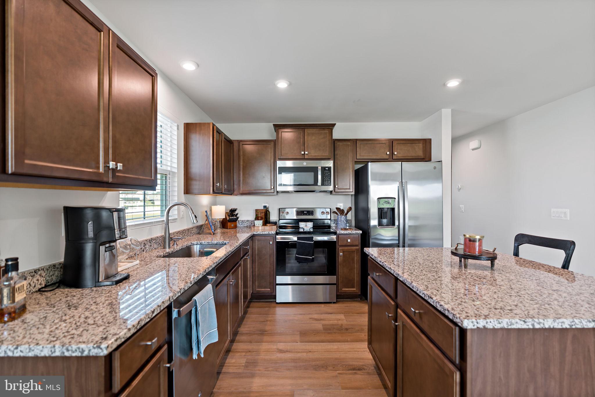 CARDINAL POINTE - Residential