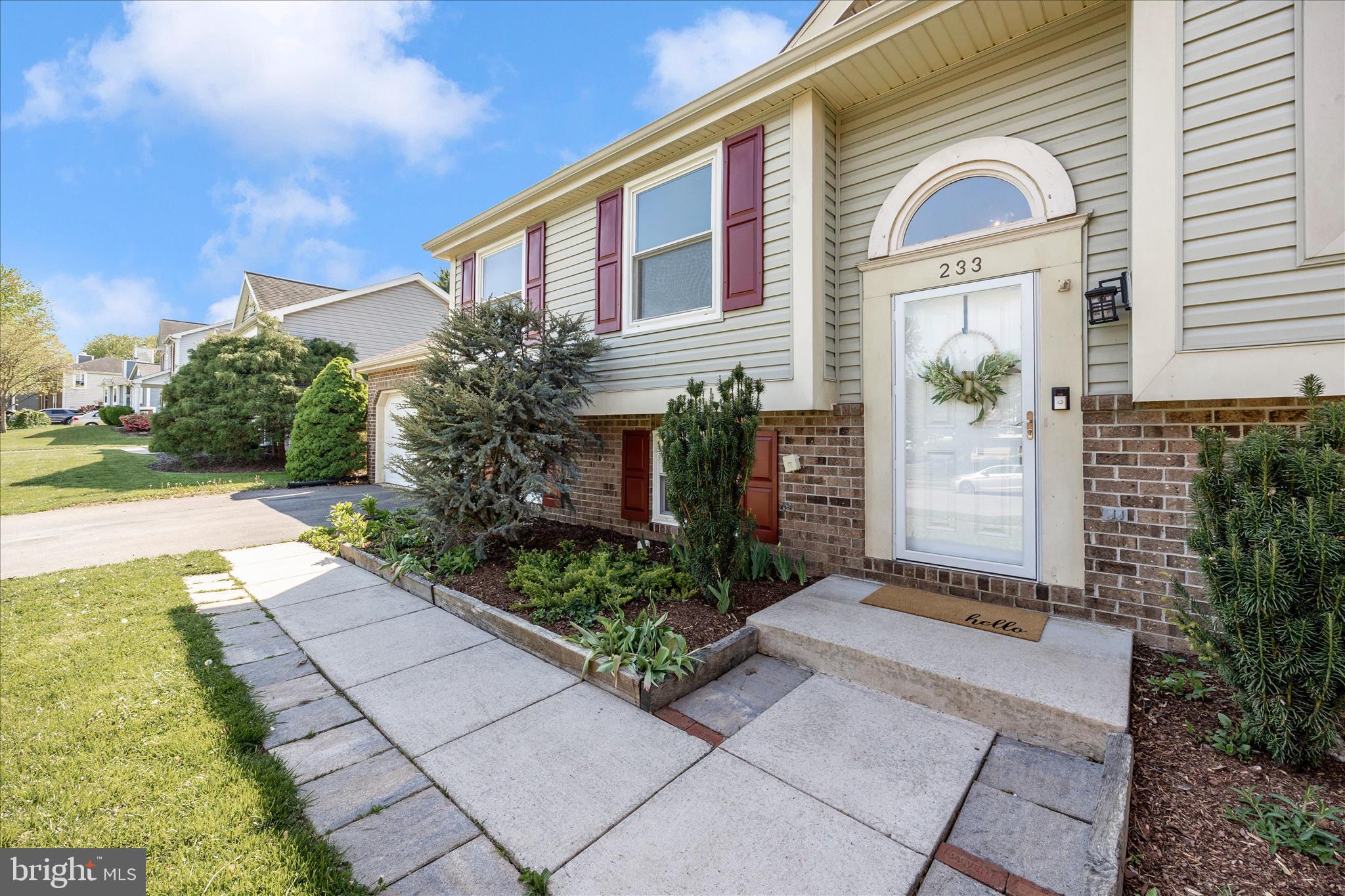 FOUNTAIN ROCK MANOR - Residential