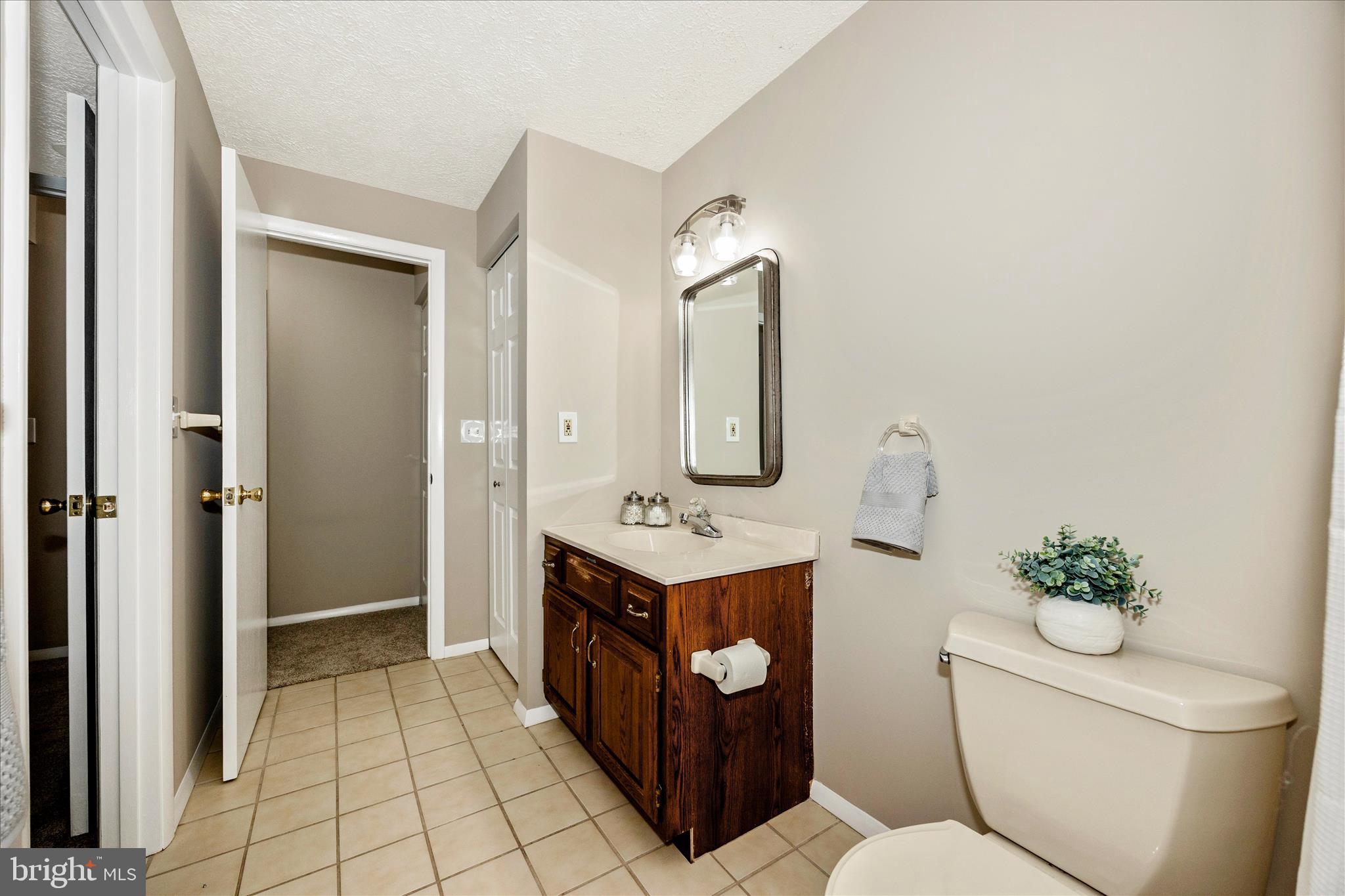 FOUNTAIN ROCK MANOR - Residential