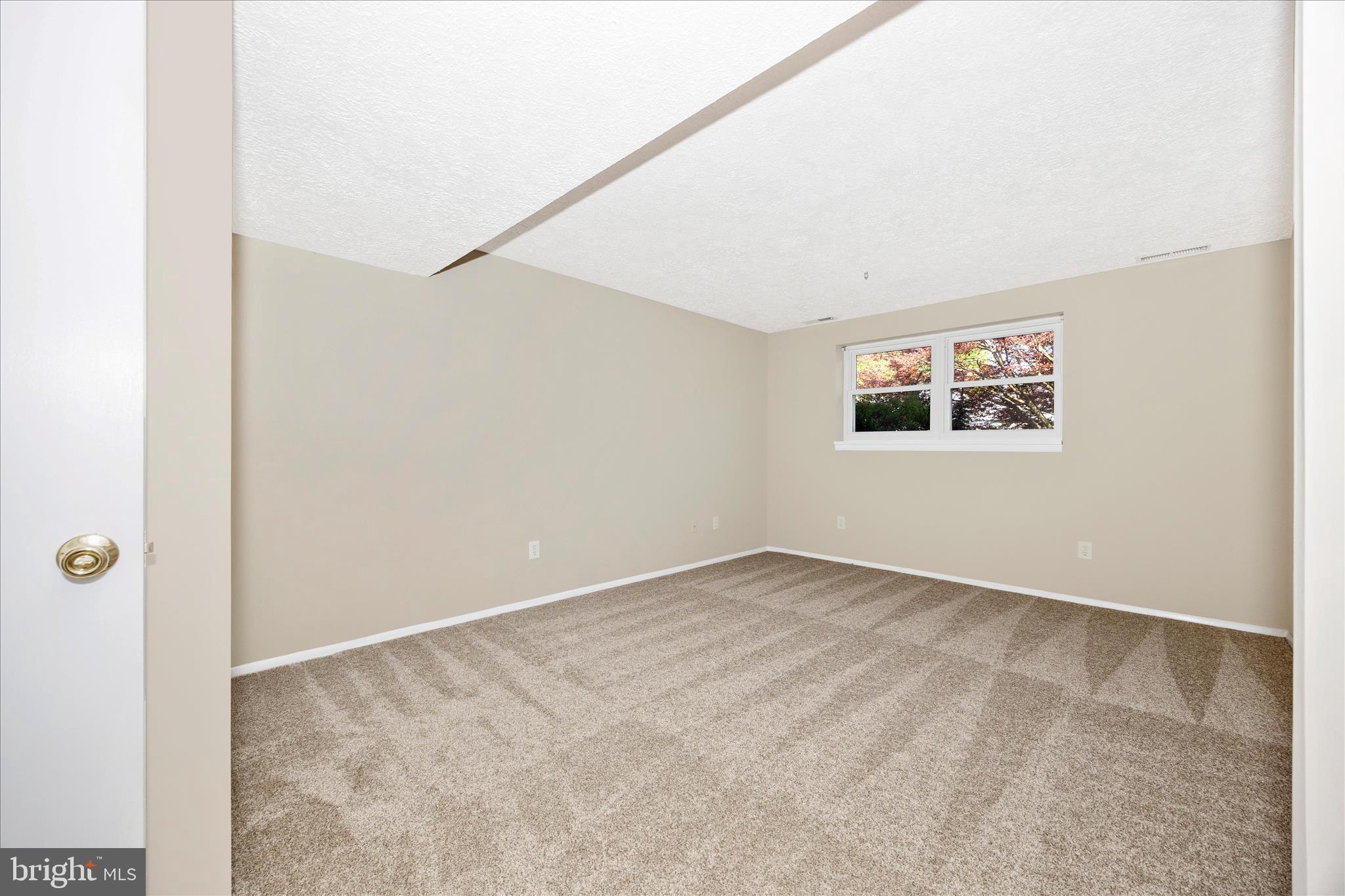 FOUNTAIN ROCK MANOR - Residential