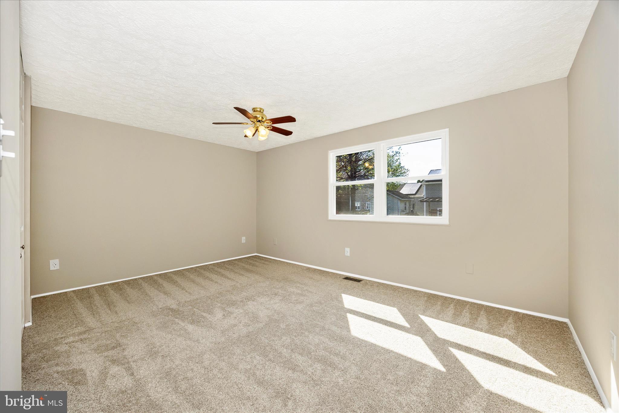 FOUNTAIN ROCK MANOR - Residential