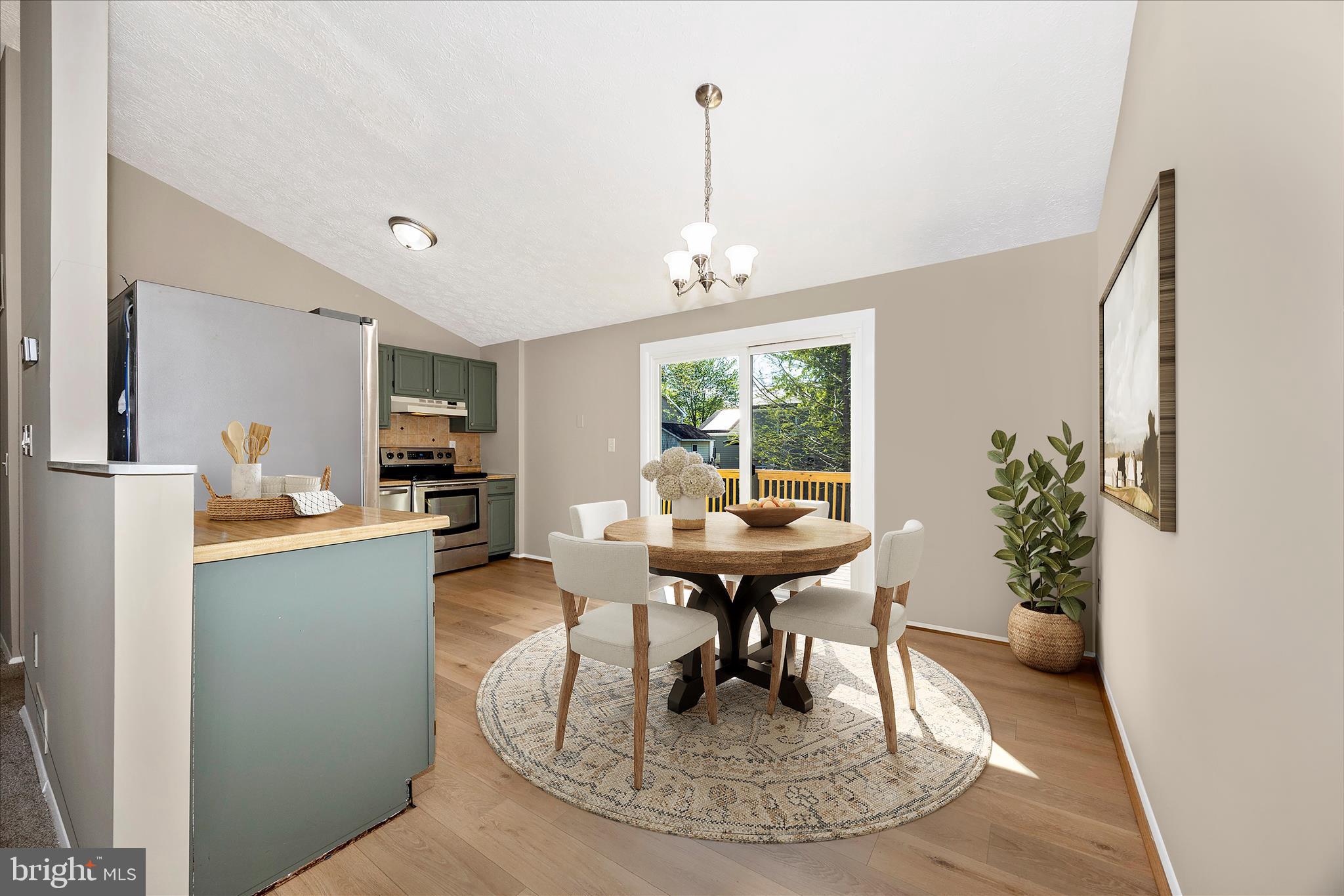 FOUNTAIN ROCK MANOR - Residential