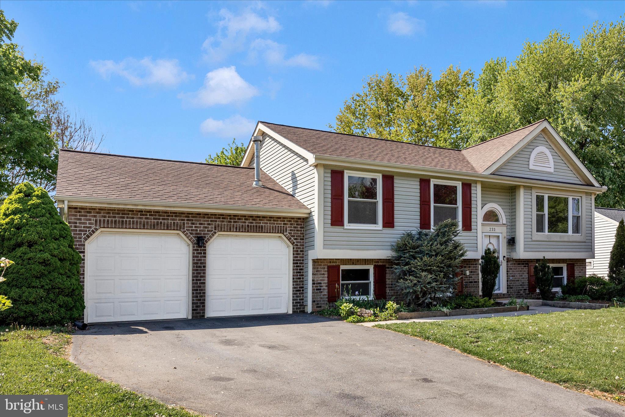 FOUNTAIN ROCK MANOR - Residential