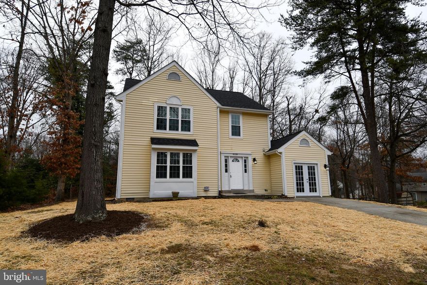 Great Day to see your new home.....SPARKLES LIKE CHAMPANGE !!! . Completely Remodeled, Words simply cannot convey the exquisite charm and personality which this fine home radiates.. A True Value" A wonderful picturesque family room for entertaining . Large master . Freshly painted and gleaming floors . . Sunlight streams into the beautiful living room. Custom sundeck off great room,** Martha Stewart would be jealous of this kitchen !!! Amazing custom features, crown molding ... Located in Lacaster Community  .... ABSOLUTELY FANTASTIC CONDITION!! - Clean as a NEW PENNY!! Family Kitchen with plenty of counter space, new upgraded applicance....Absolutely must be seen!!!You'll be amazed at the size and condition! Very special home ready for new owners.