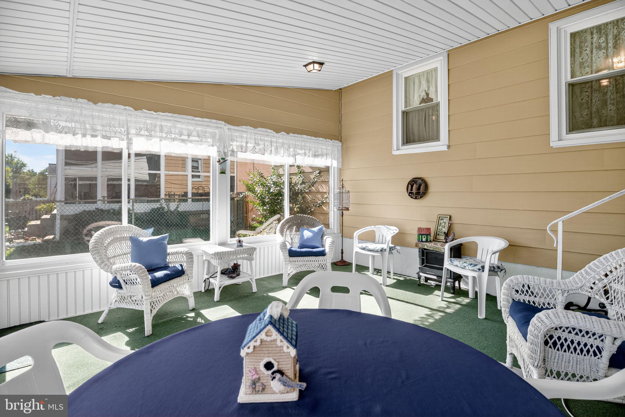 GLENSIDE - Residential